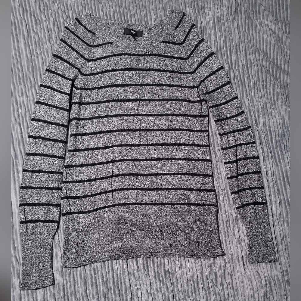 Mossimo - Knitted Long-sleeve Shirt w/ Horizontal Stripes - Gray, Black - L/G - Picture 8 of 8